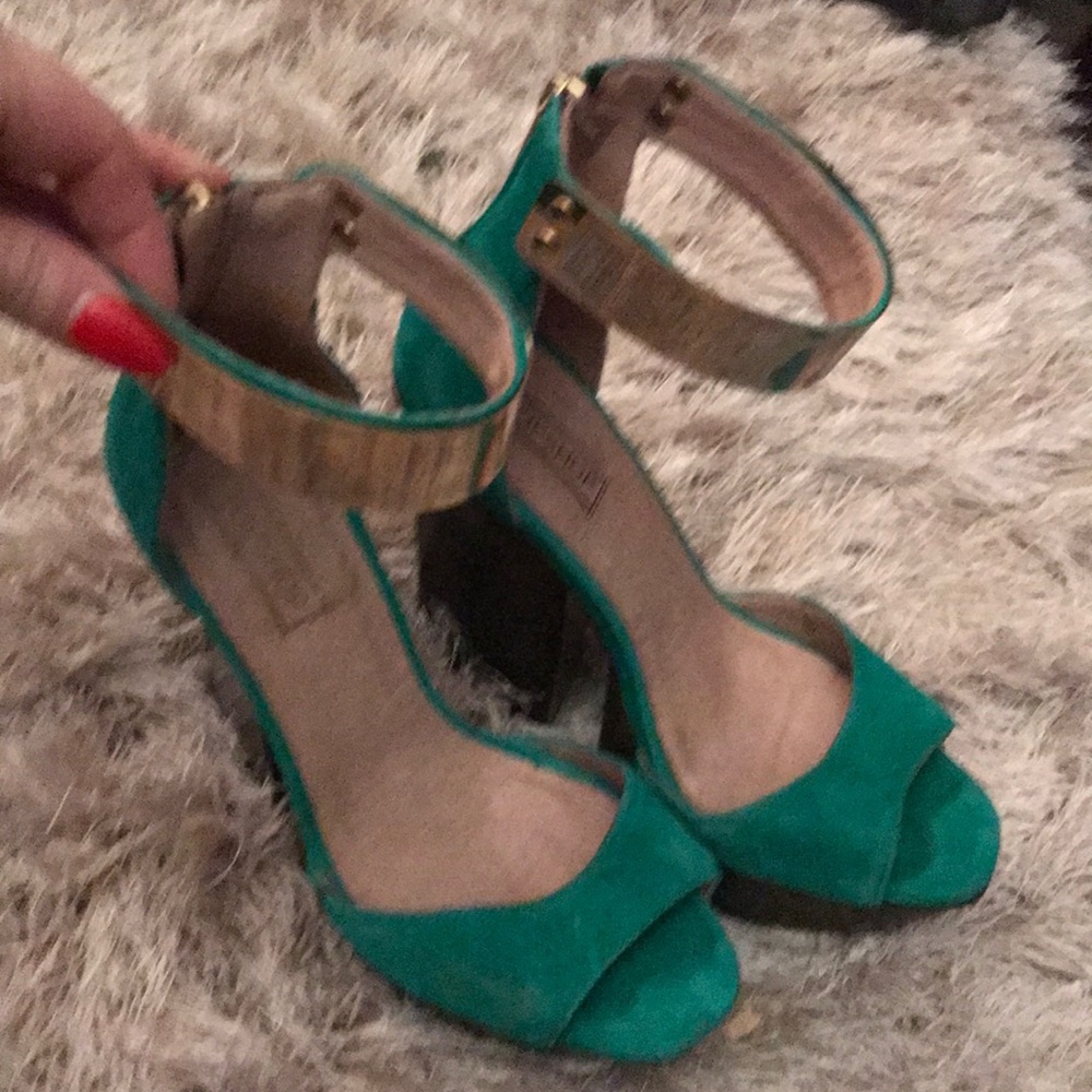 Killer shoes! Metal plate hardware platforms.